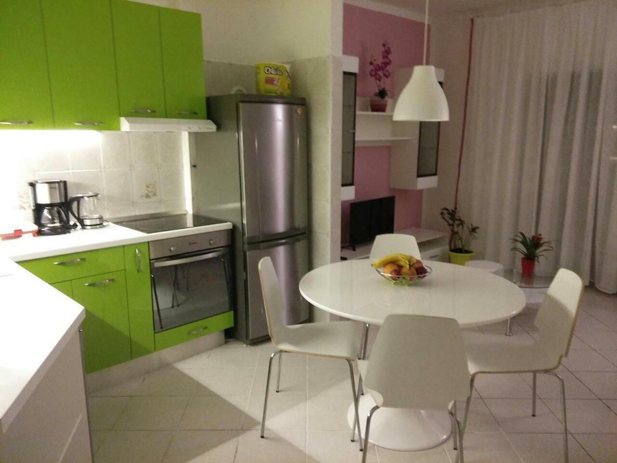 Apartman Gabi カスタヴ エクステリア 写真